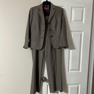 Women’s Nine & Co Dress suit